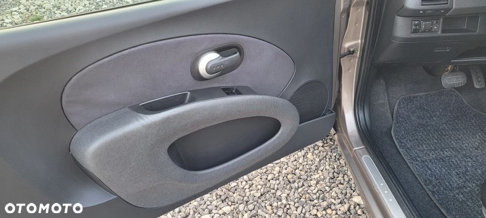 Nissan Micra - 12