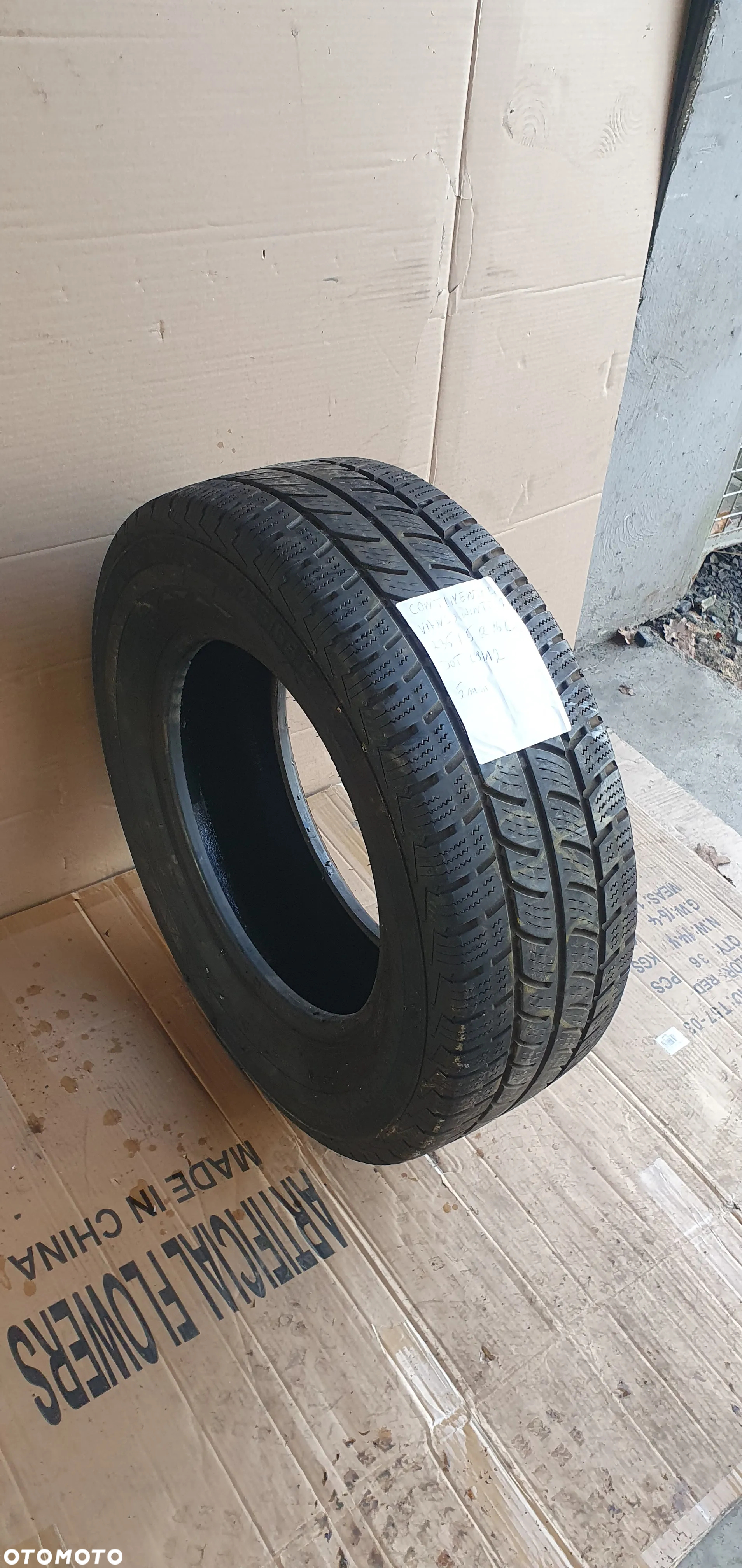 1X Opona Continental Vanco Winter 2 235/65 R16C 5mm 0912 - 3