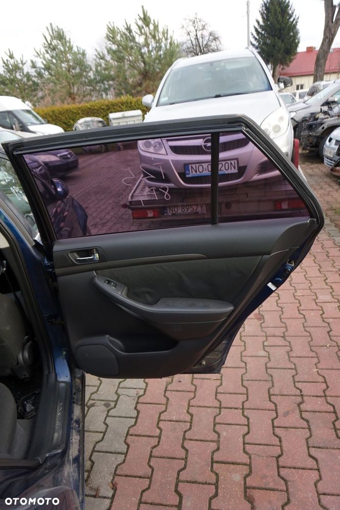 DRZWI TYLNE PRAWE AVENSIS II T25 KOMBI 8P4  GRANATOWY TOYOTA 2003-2006 - 7