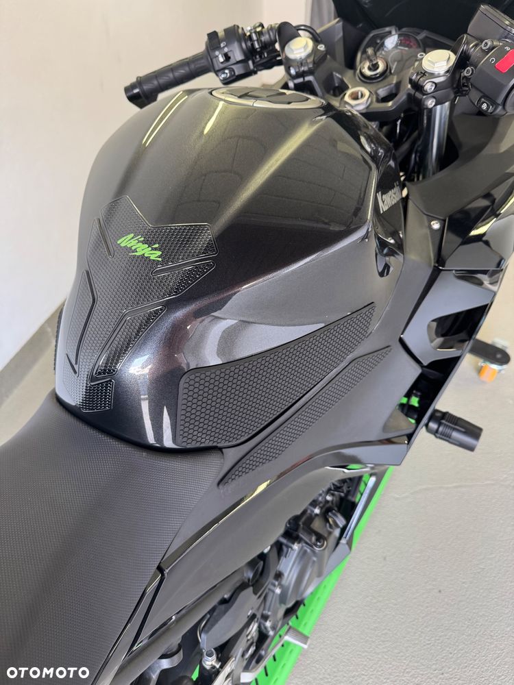 Kawasaki Ninja 400 - 10