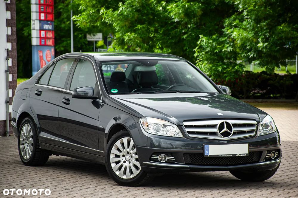 Mercedes-Benz Klasa C 180 CGI Automatik BlueEFFICIENCY Elegance - 14