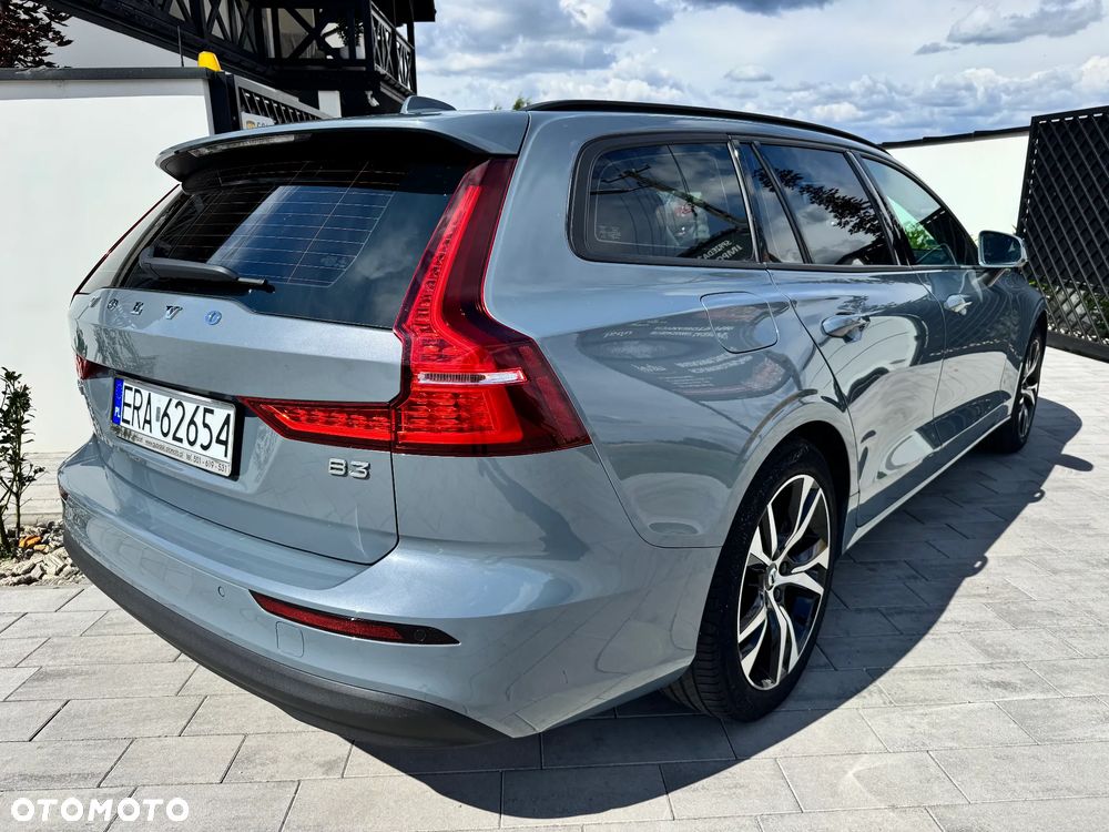 Volvo V60 B3 B DKG Essential - 17
