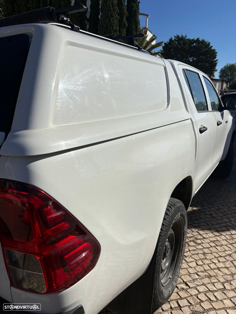 Toyota Hilux - 2