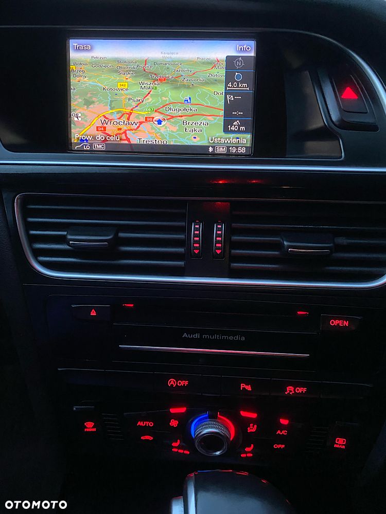 Audi A4 Allroad - 33