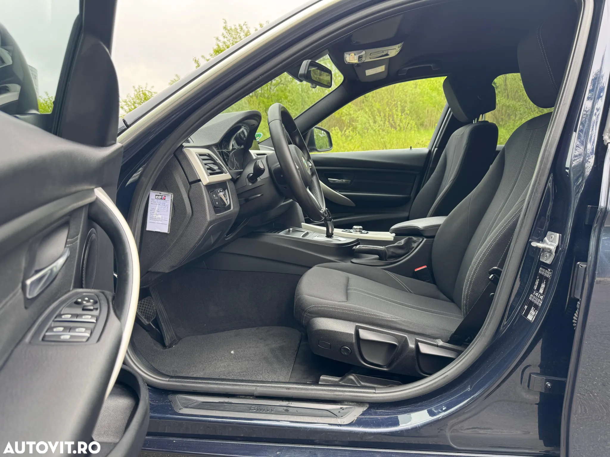 BMW Seria 3 320d Touring Aut. Efficient Dynamics Edition - 29