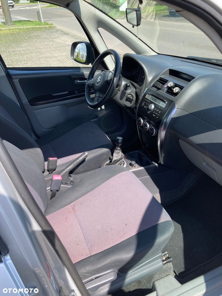 Suzuki SX4 - 12
