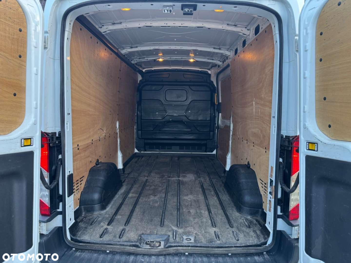 Ford Transit - 8