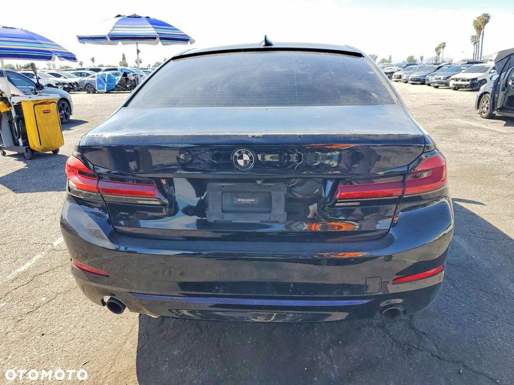 BMW Seria 5 530i Sport Line - 6