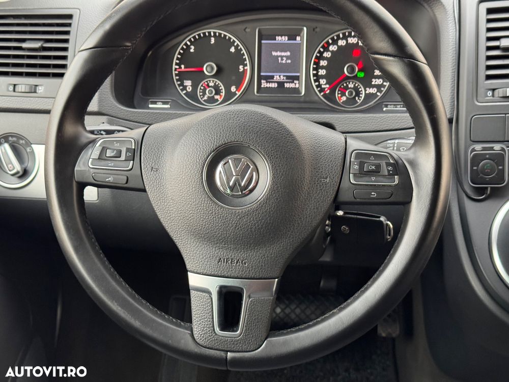 VOLKSWAGEN Multivan 2011 — imagine 11
