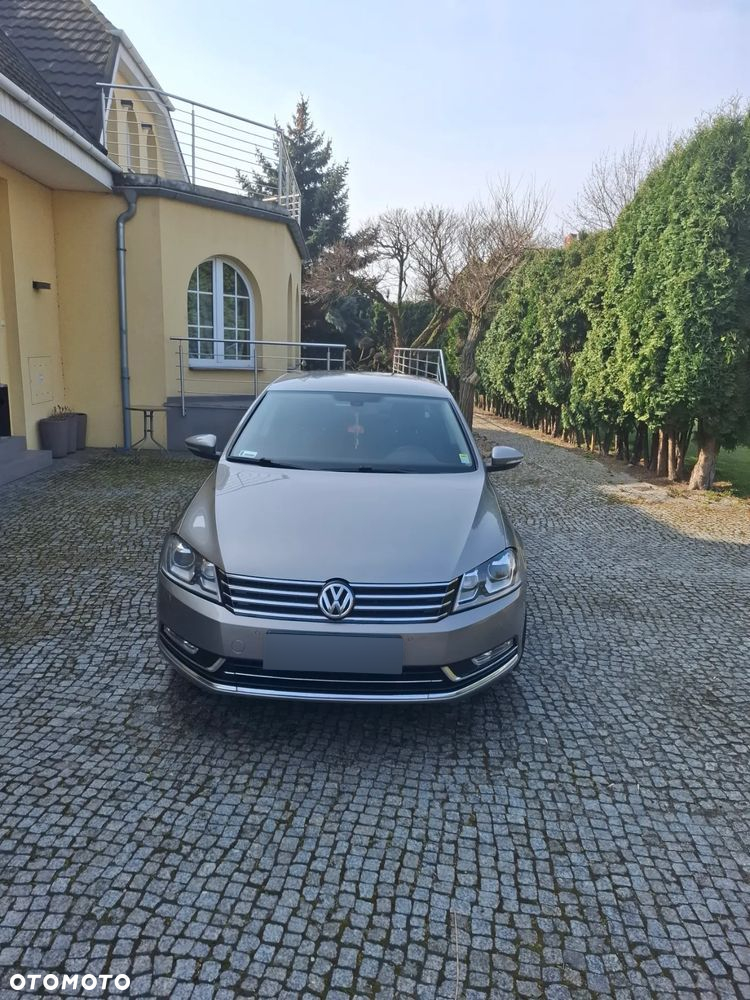 Volkswagen Passat 2.0 TDI Highline DSG - 9