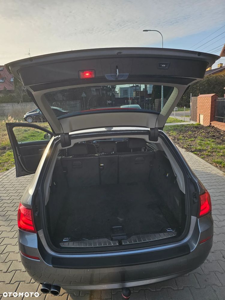 BMW Seria 5 518d Luxury Line - 10