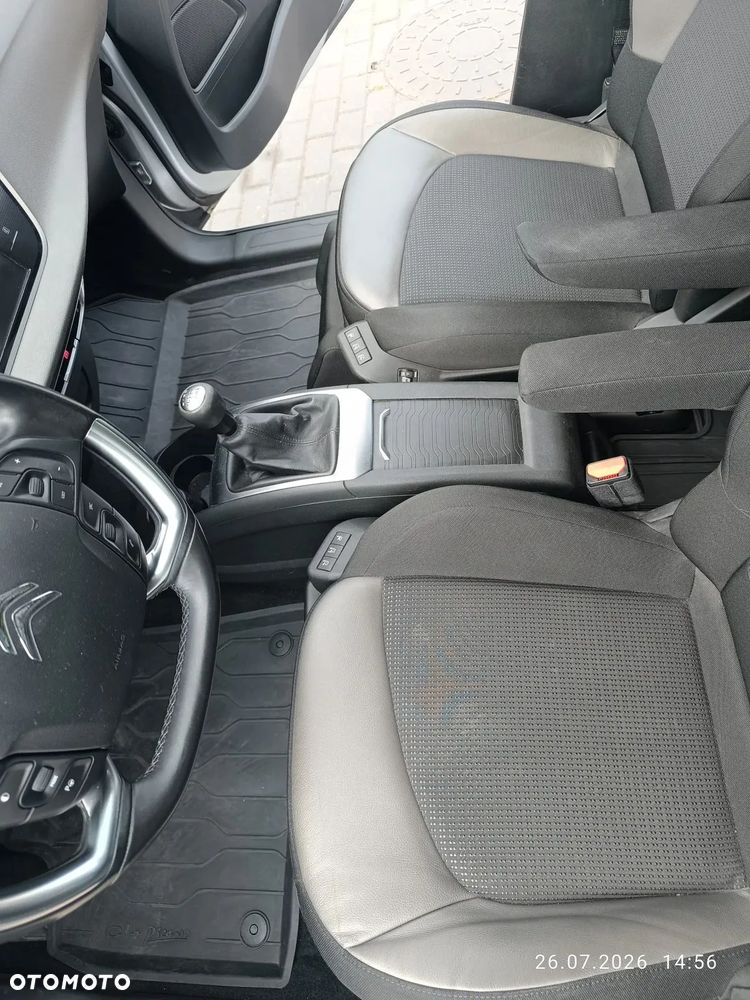 Citroën C4 Picasso - 12