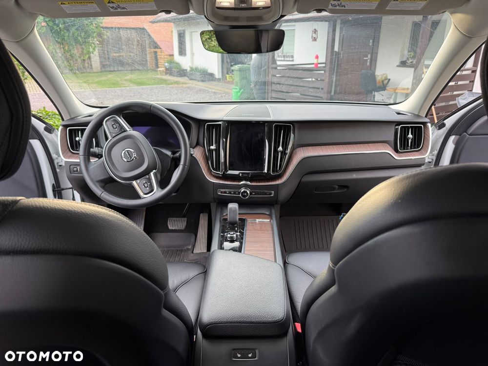 Volvo XC 60 B5 B AWD Ultimate Bright - 14