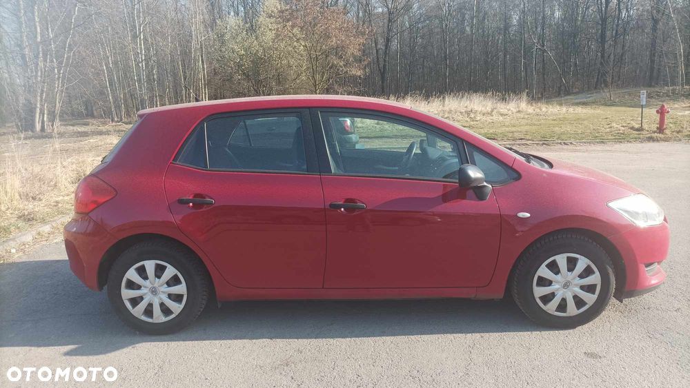 Toyota Auris 1.33 VVT-i Terra - 3