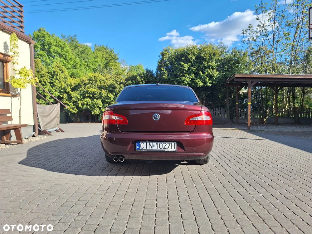 Skoda Superb 2.0 TDI DSG Ambition - 5