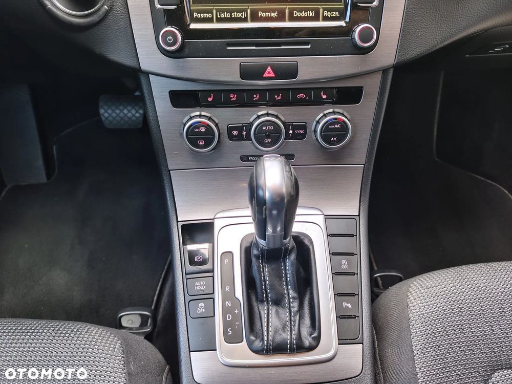 Volkswagen Passat 2.0 TDI DSG BlueMotion Technology Comfortline - 19