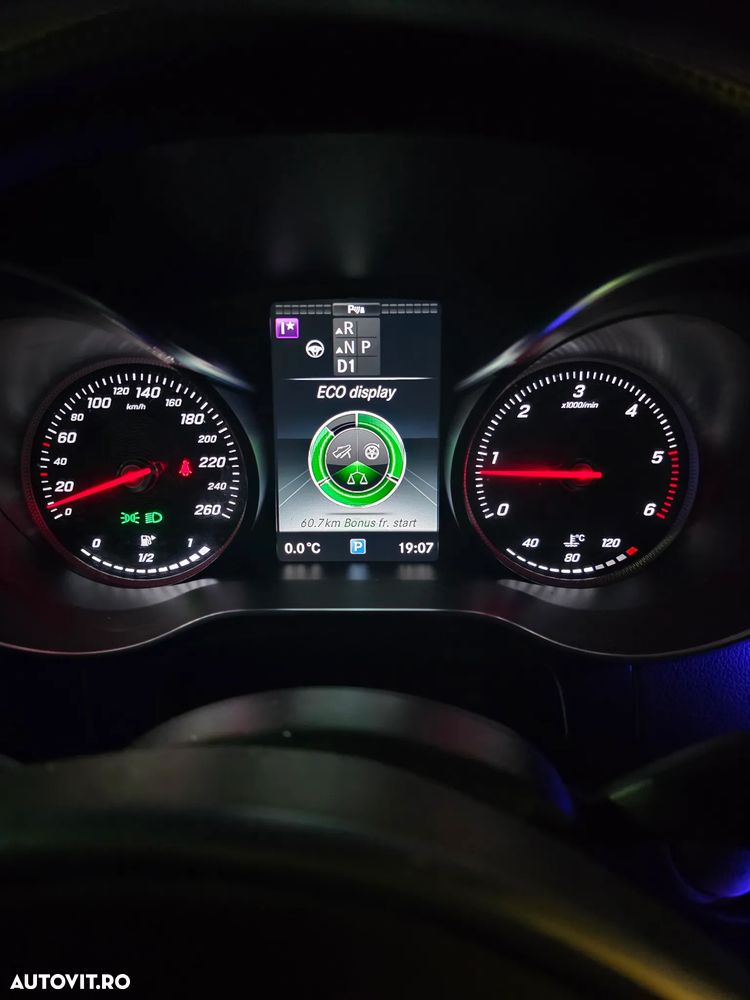 Mercedes-Benz GLC 250 d 4MATIC 9G-TRONIC AMG Line - 15