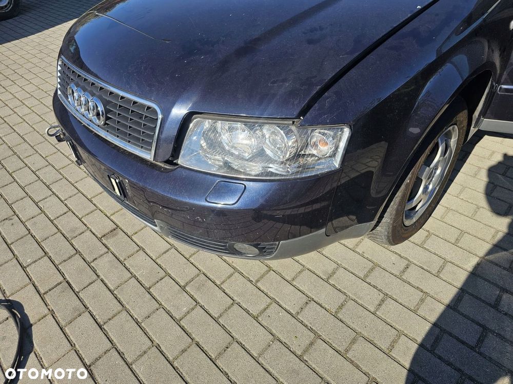 Reflektor lampa lewa przód Audi A4 B6