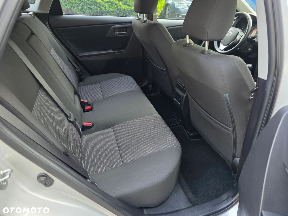 Toyota Auris 1.6 Valvematic START Edition - 21