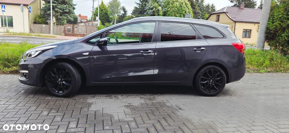 Kia Ceed 1.6 GDI ISG SW Dream Team Edition - 7