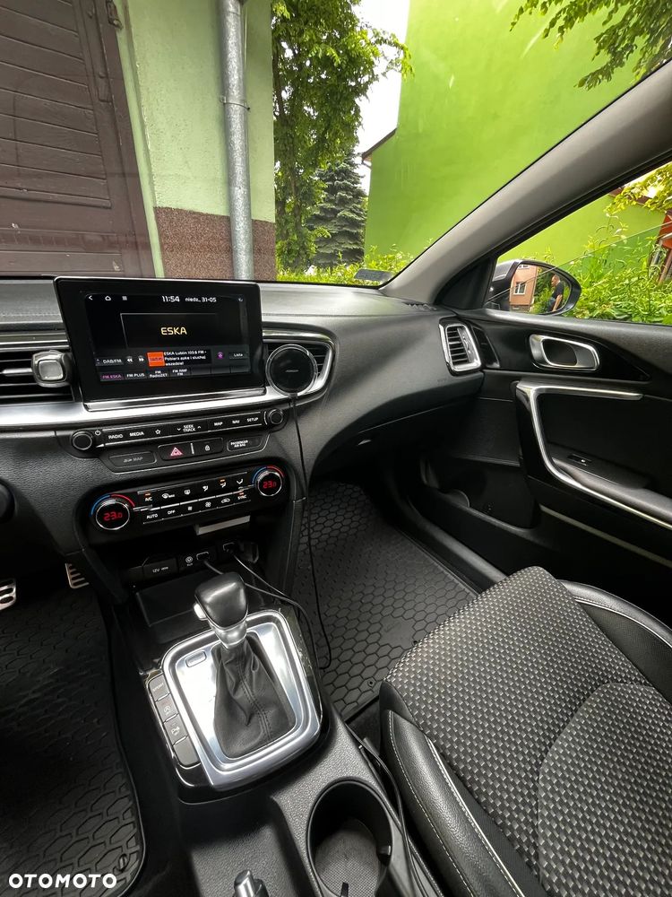 Kia Ceed 1.4 T-GDI L Business Line DCT - 16