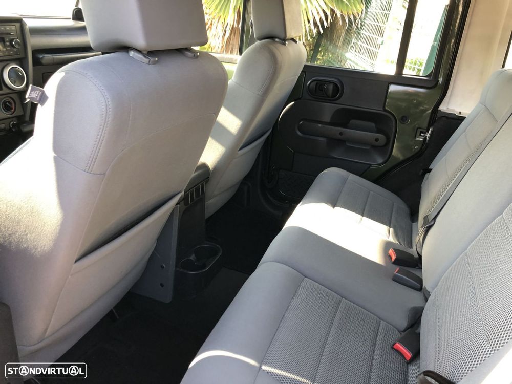 Jeep Wrangler - 13