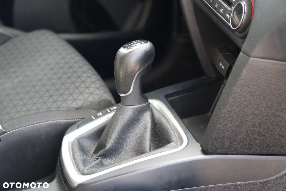 Kia Ceed - 16