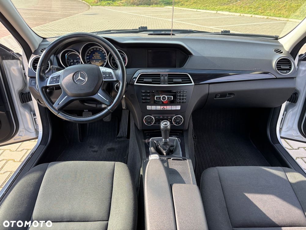 Mercedes-Benz Klasa C 220 CDI DPF BlueEFFICIENCY - 8