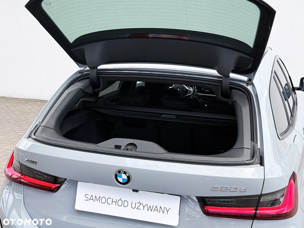 BMW Seria 3 320d xDrive M Sport - 16