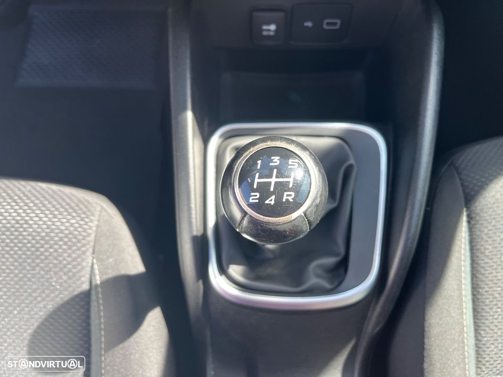 Fiat Tipo Station Wagon 1.3 M-Jet Lounge - 36