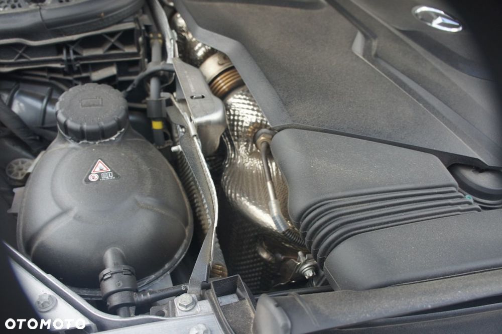 Mercedes-Benz Klasa E - 32