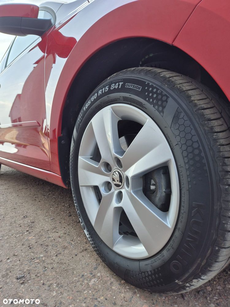 Skoda RAPID Spb 1.2 TSI Ambition - 9