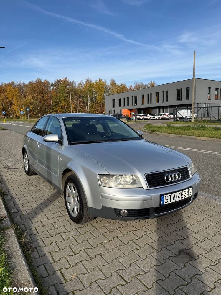 Audi A4 Limousine - 3