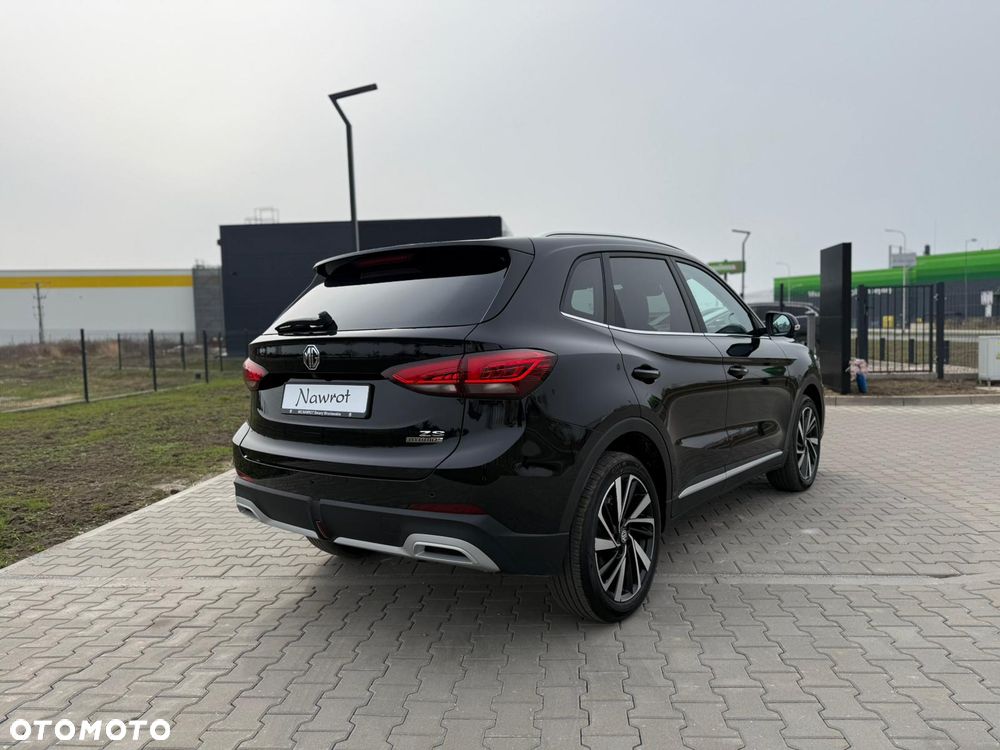 MG ZS Hybrid+ - 6