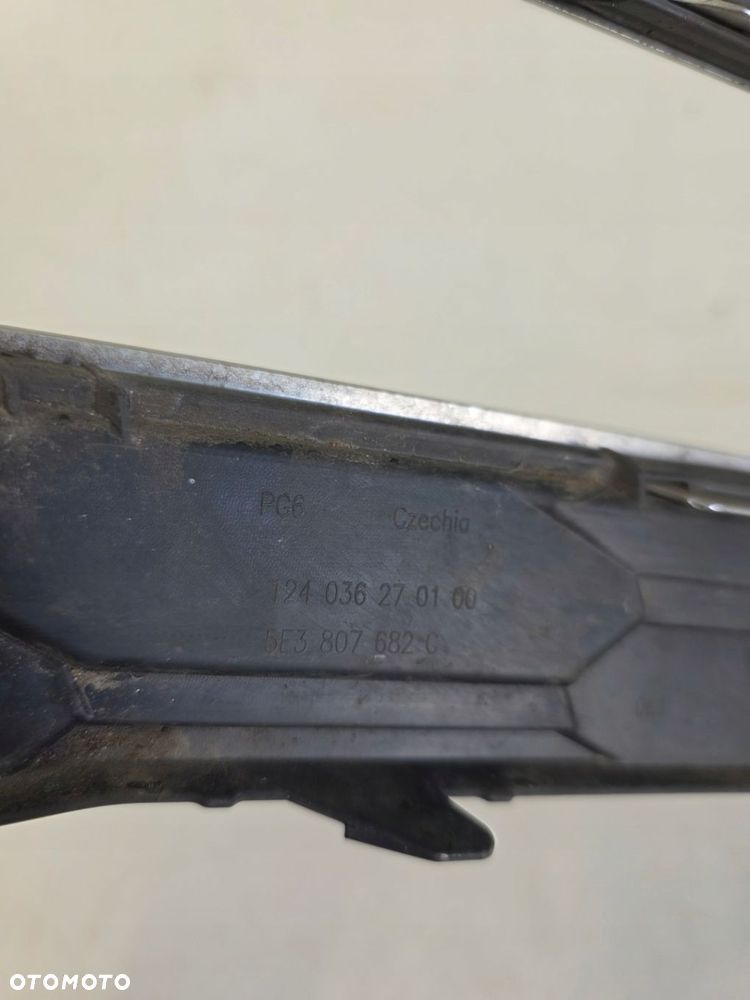 Kratka zderzaka prawy przód SKODA Octavia IV 4 5E3807682 - 10