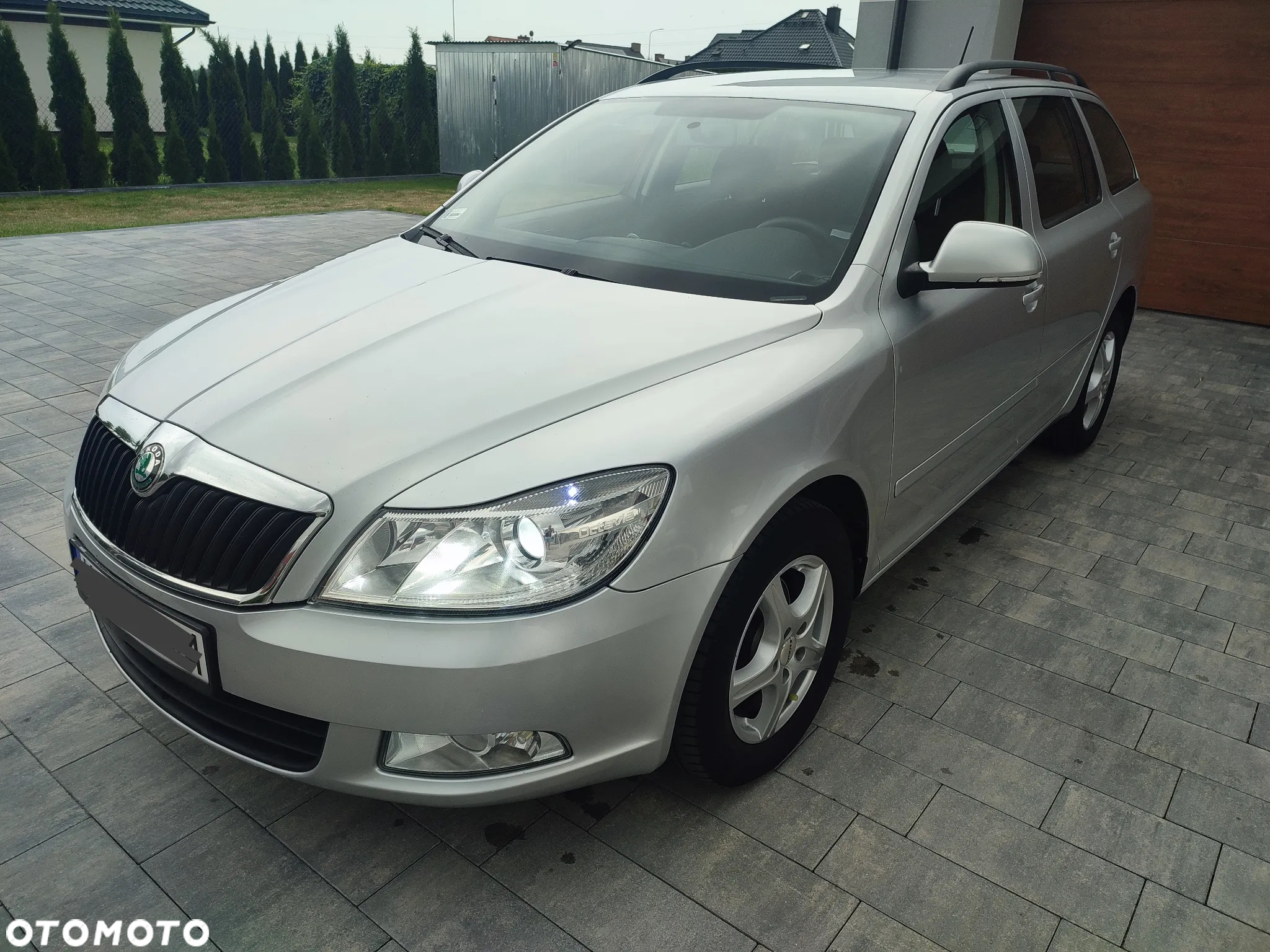 Skoda Octavia 1.6 TDI Ambiente - 2
