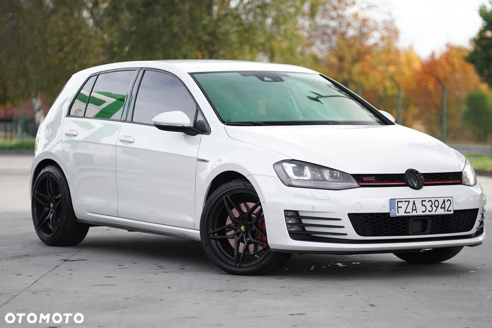 Volkswagen Golf 2.0 TSI BMT GTI Performance - 28