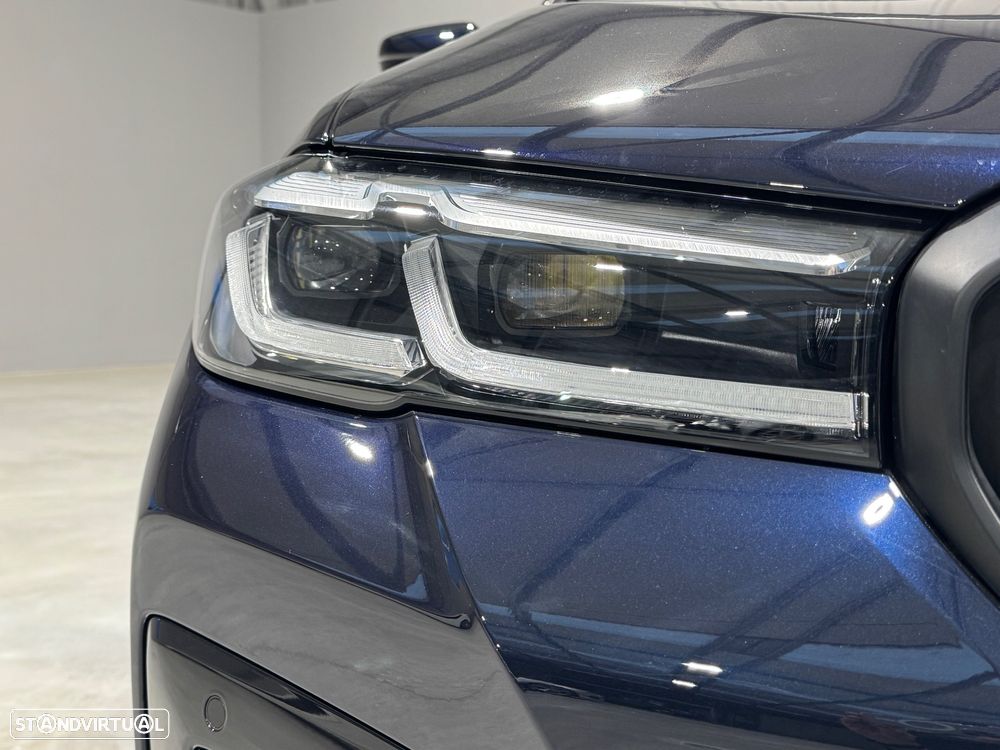 BMW 545 e xDrive Pack M - 23