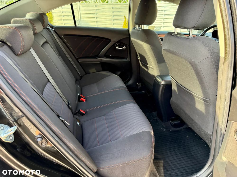 Toyota Avensis 2.0 D-4D Premium - 18