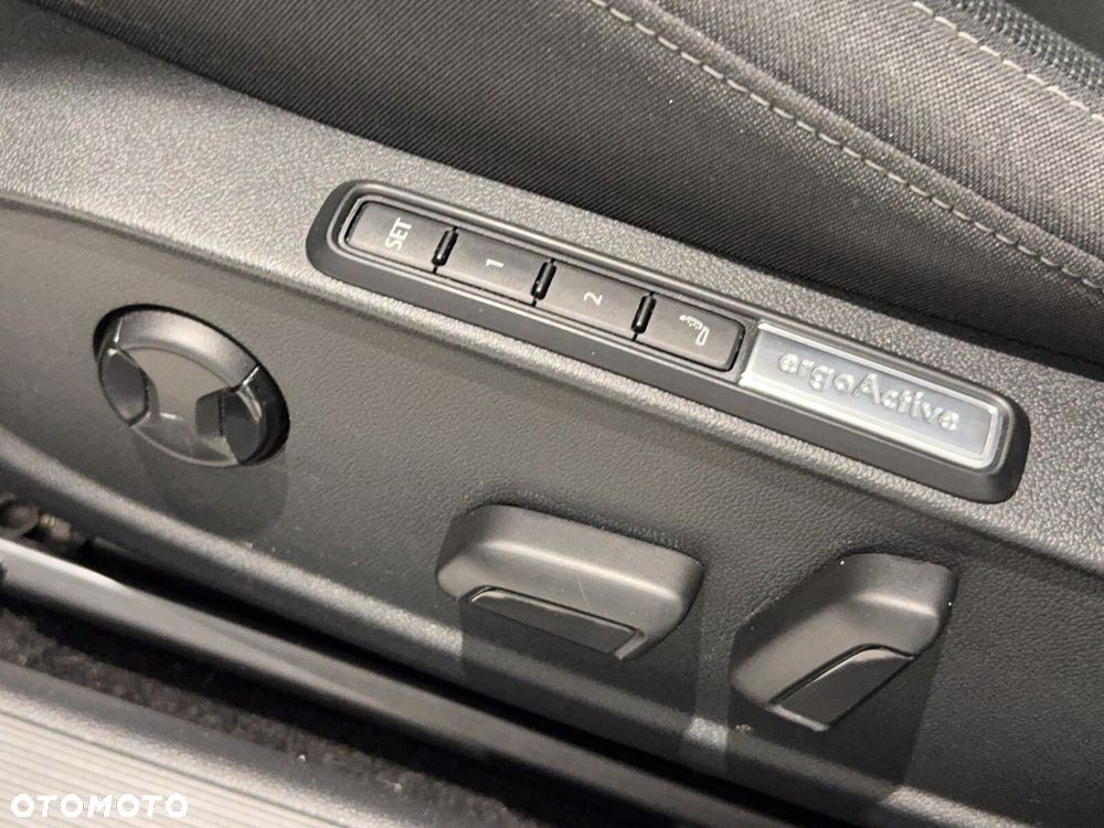 Volkswagen Golf Variant - 21