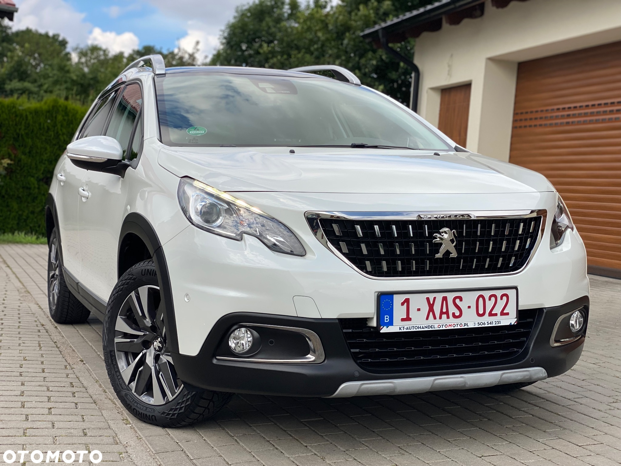 Peugeot 2008 1.2 Pure Tech Allure S&S - 22