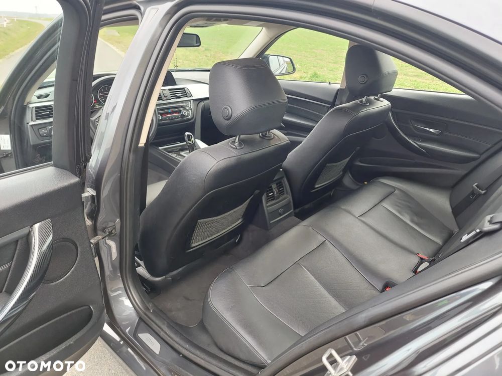 BMW Seria 3 318d Modern Line - 14