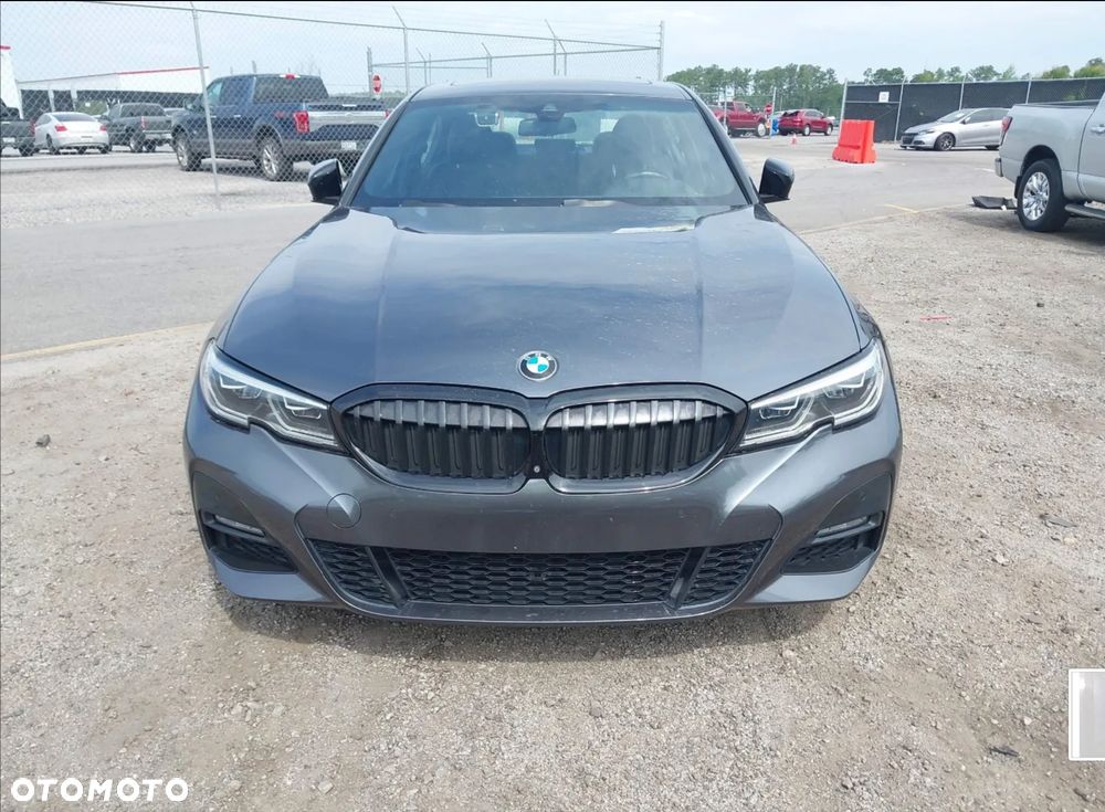 BMW Seria 3 330i Sport Line sport - 3