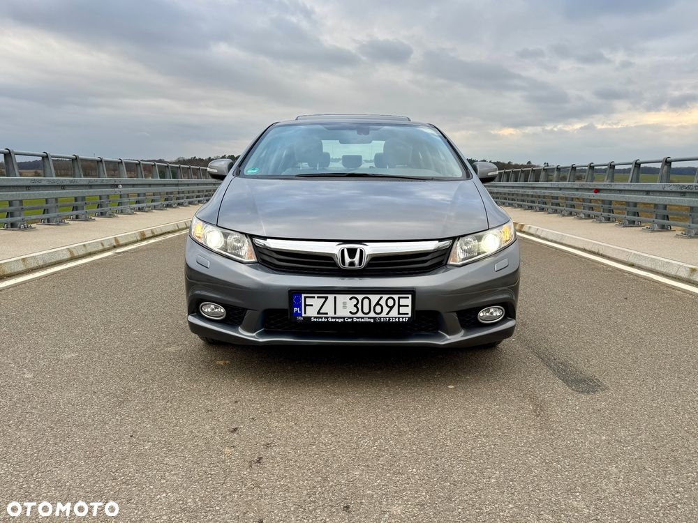 Honda Civic 1.8 Executive i-SHIFT - 3