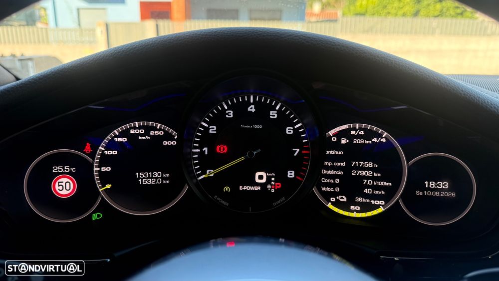 Porsche Panamera 4 E-Hybrid - 15