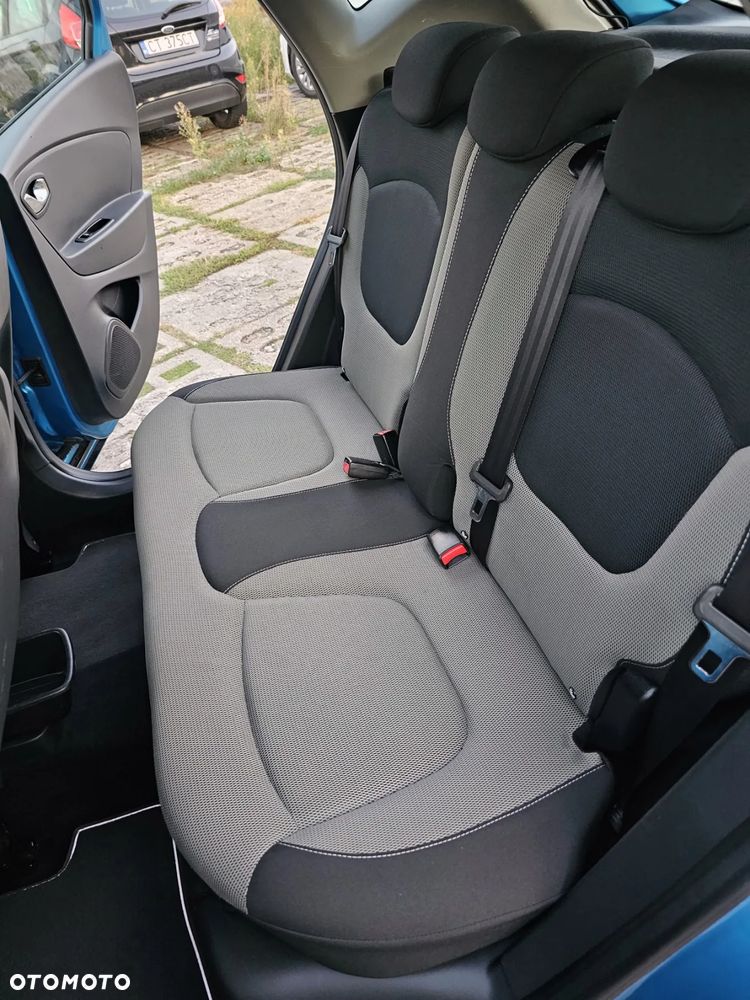 Renault Captur - 28