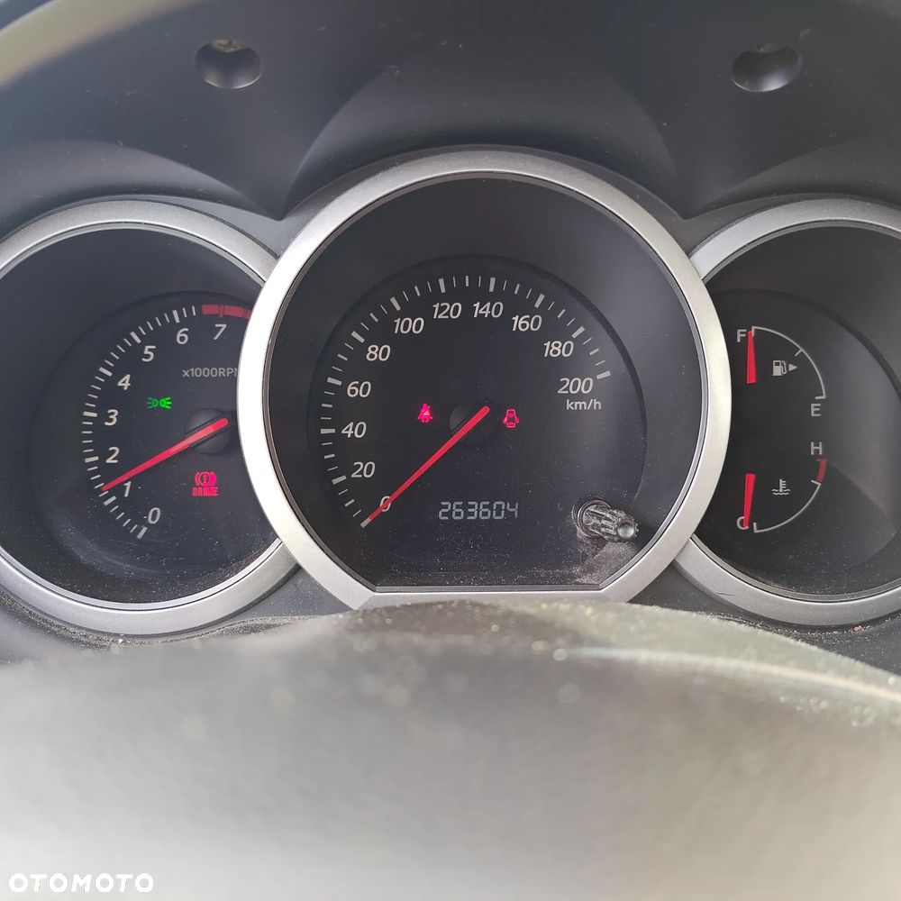 Suzuki Grand Vitara 2.0 - 16