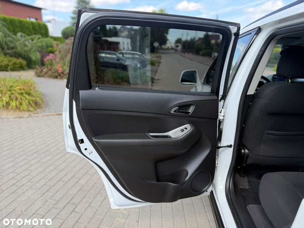Chevrolet Orlando - 24