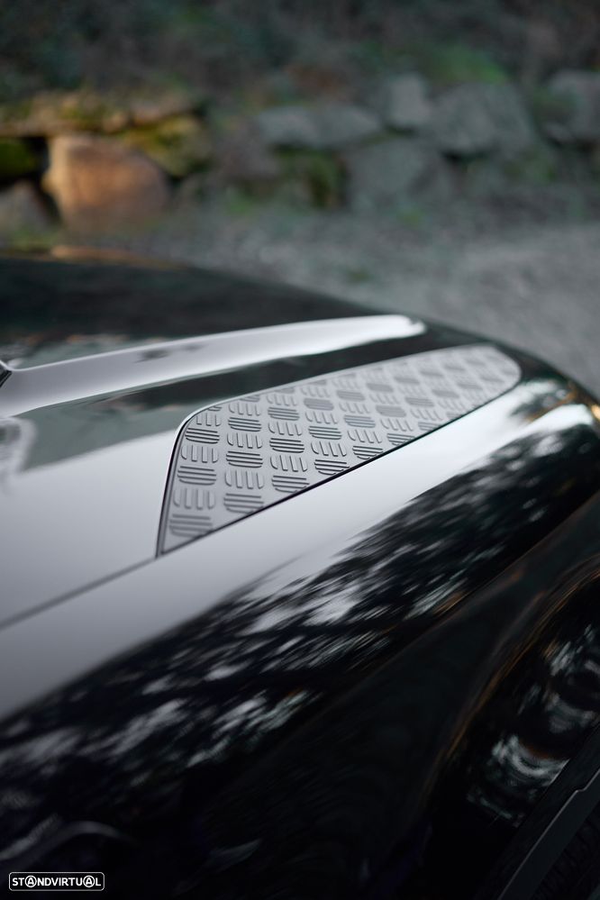 Land Rover Defender 110 P400e SE - 24