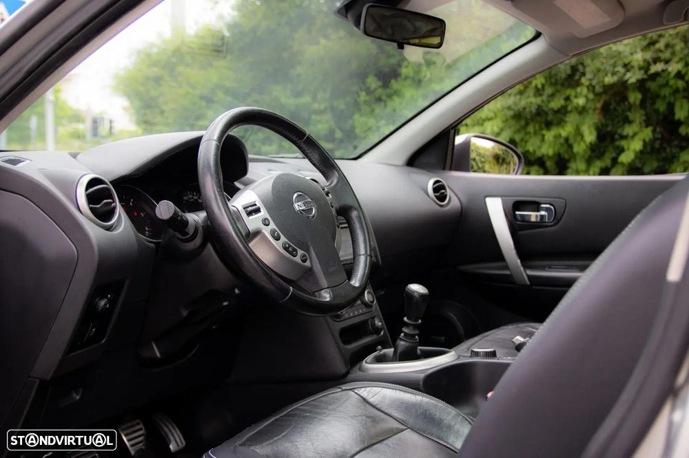 Nissan Qashqai +2 - 15